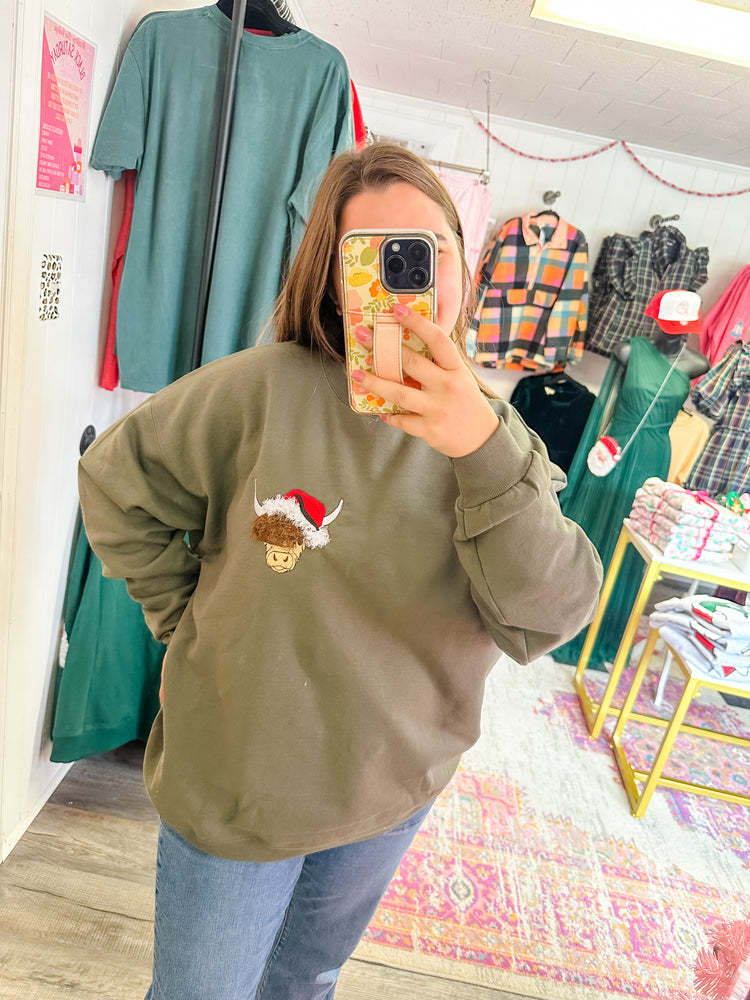 Santa Fringy Highland Cow Sweatshirt