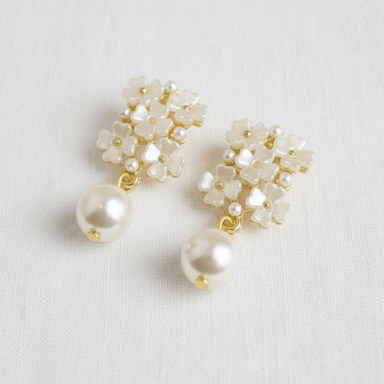 1/14 PRE-ORDER Floral Pearl Drop Earrings
