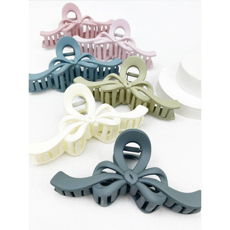 1/6 PRE-ORDER Knotted Bow Matte Claw Clip