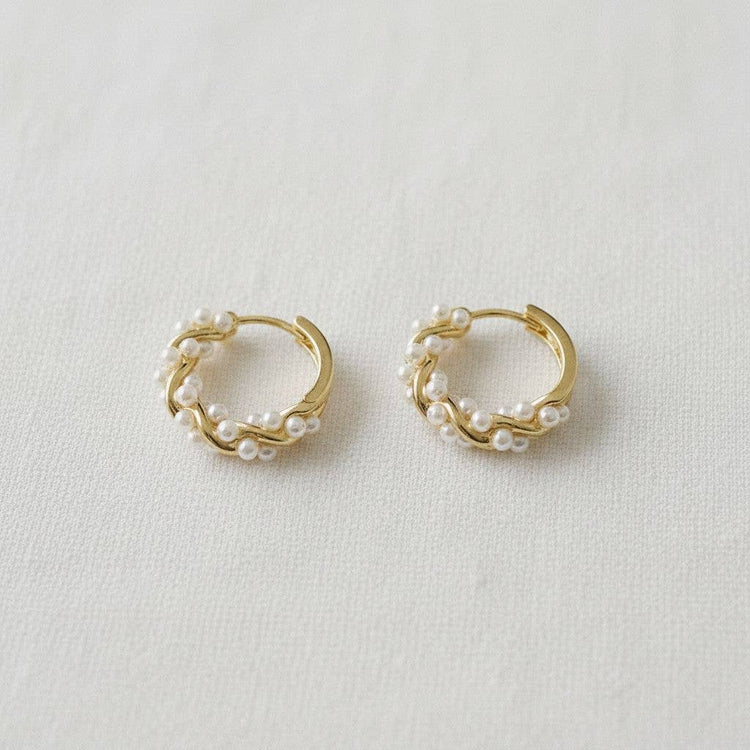 1/14 PRE-ORDER Elegant Pearl Hoop Earrings