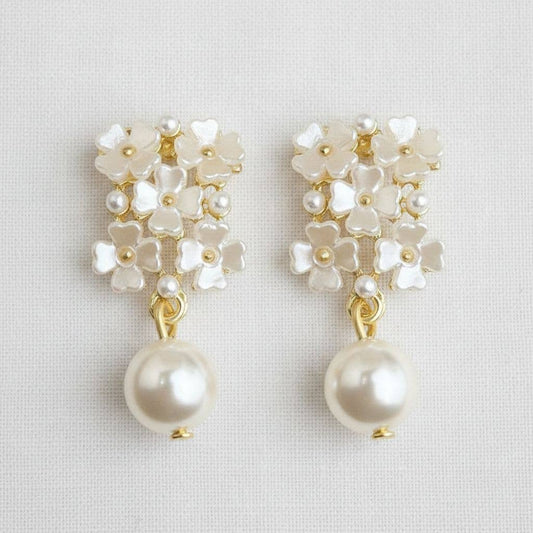 1/14 PRE-ORDER Floral Pearl Drop Earrings