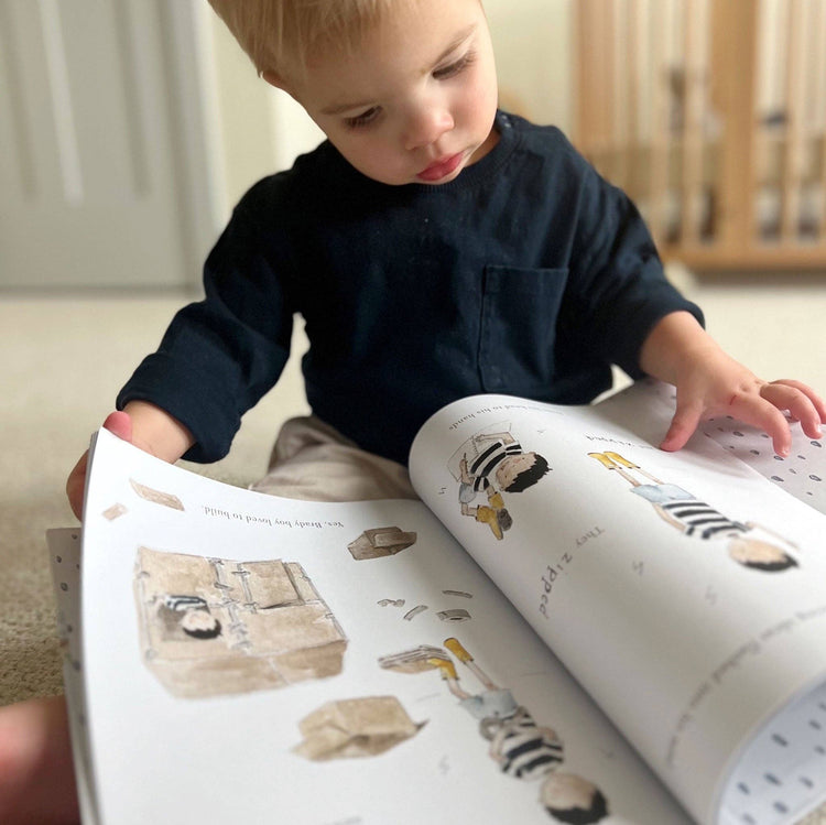 PRE-ORDER 11/21 ETA  Build book