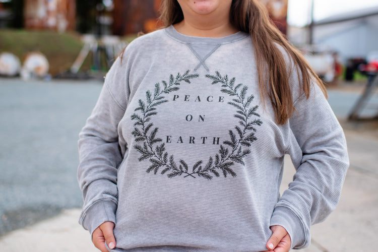 Peace on Earth Pull Over