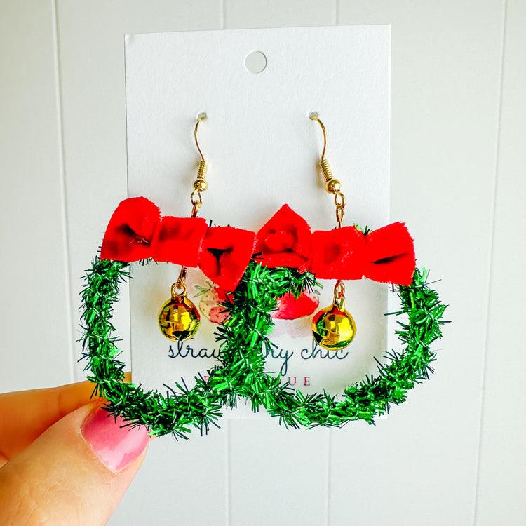 Bow & Wreath Gold Dangle Earring