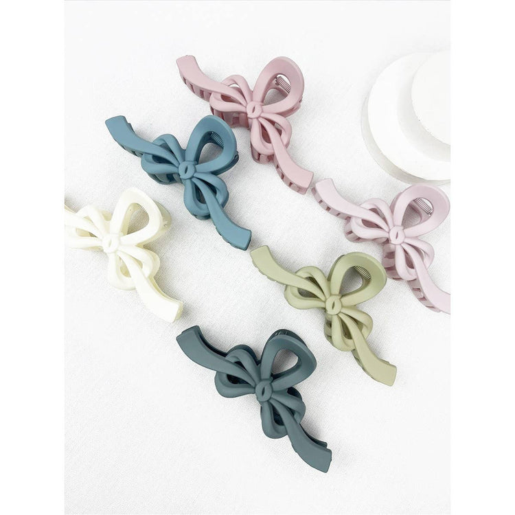 1/6 PRE-ORDER Knotted Bow Matte Claw Clip