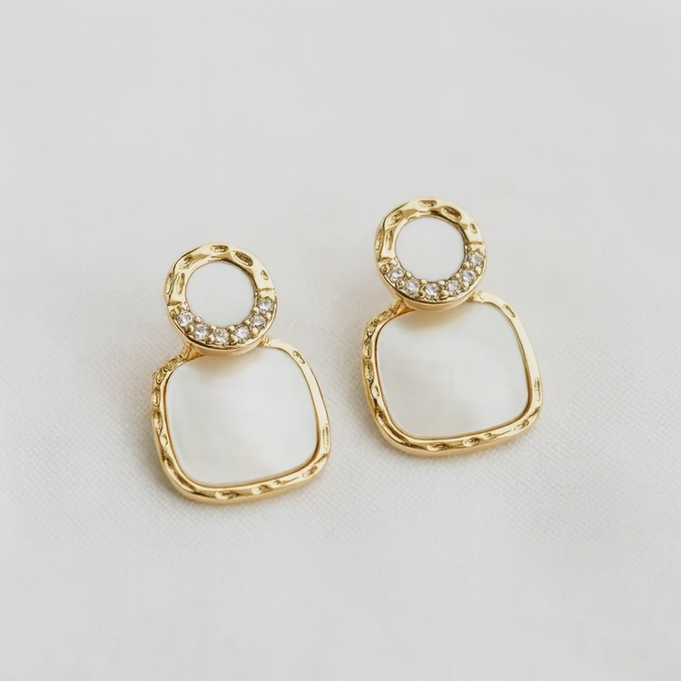 1/14 PRE-ORDER Square Shell Stud Earrings