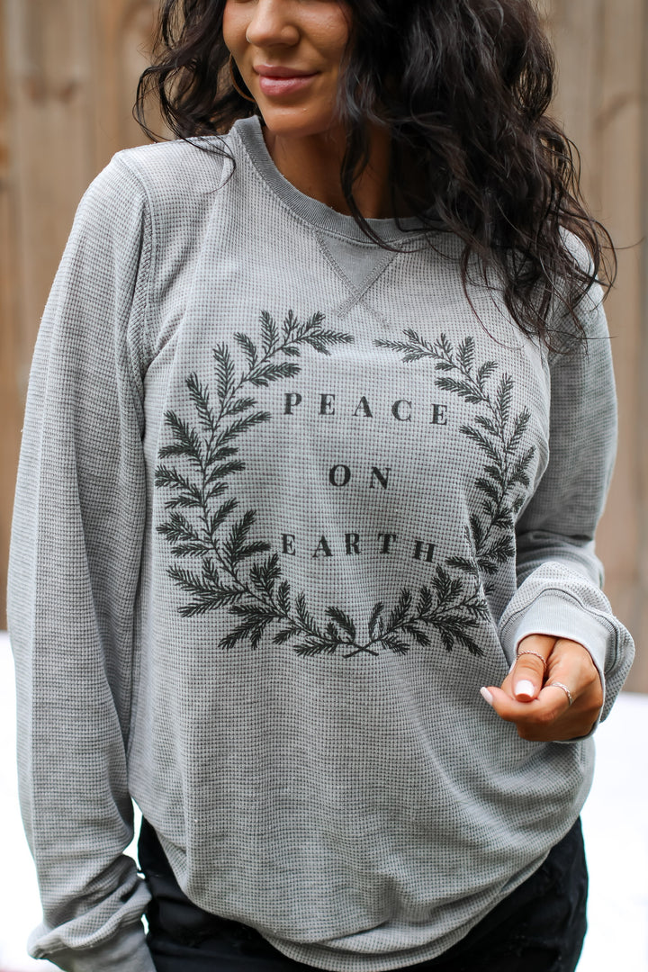 Peace on Earth Pull Over